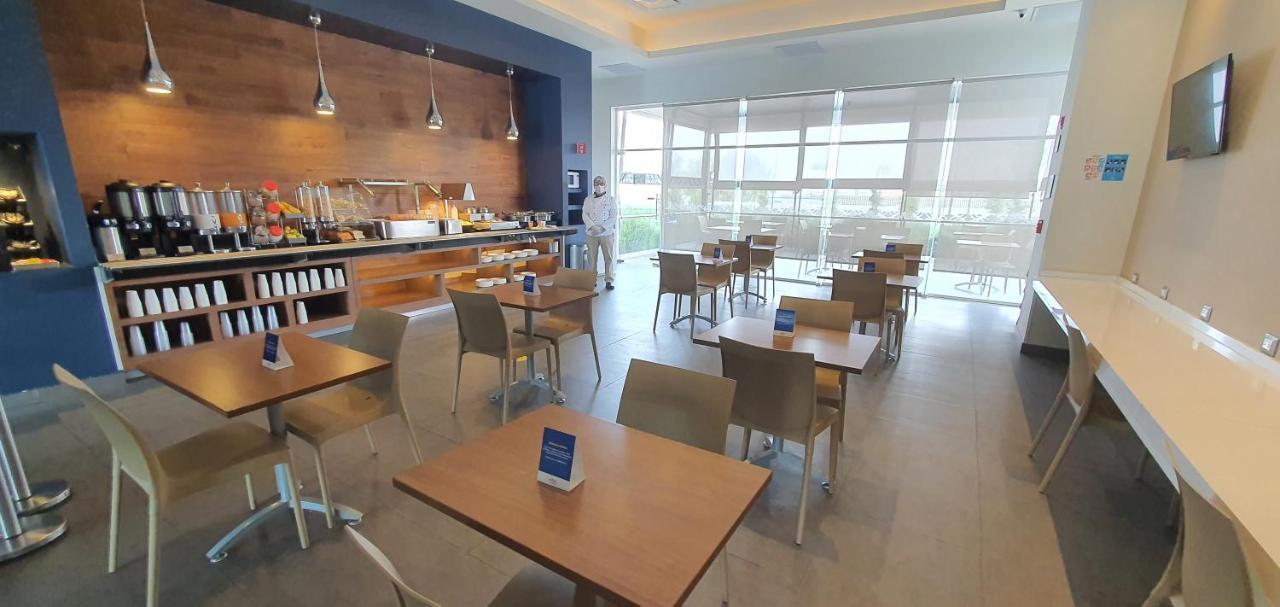 Microtel Inn & Suites By Wyndham San Luis Potosí Exteriér fotografie