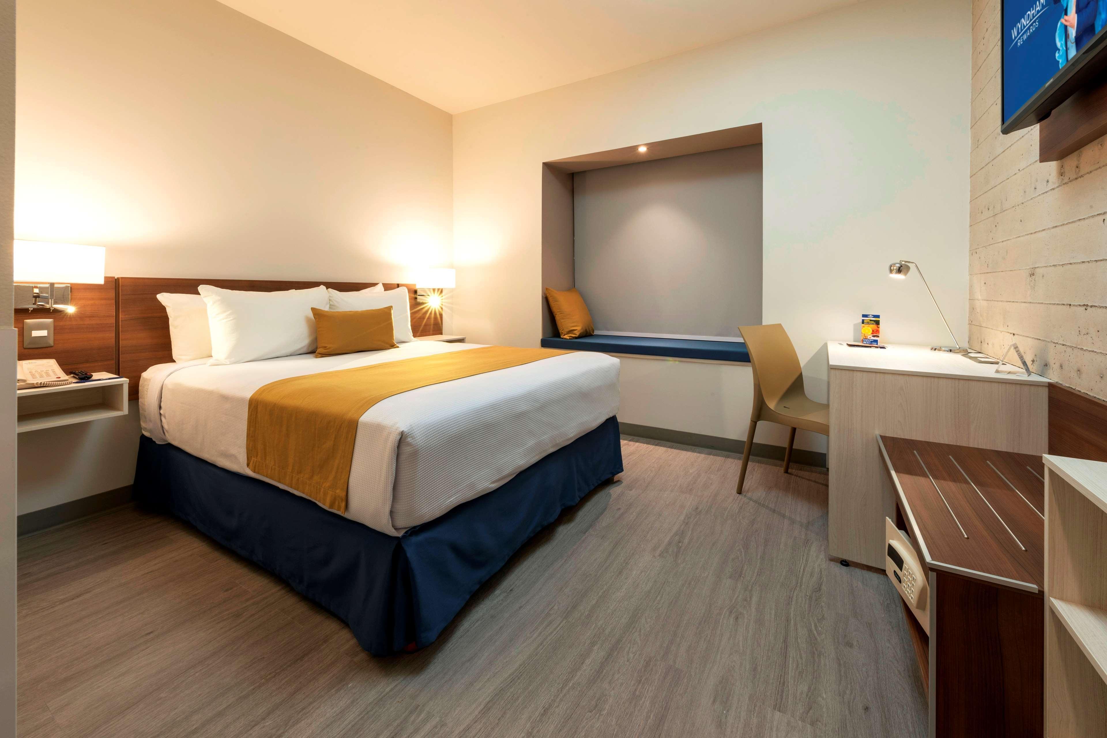 Microtel Inn & Suites By Wyndham San Luis Potosí Exteriér fotografie